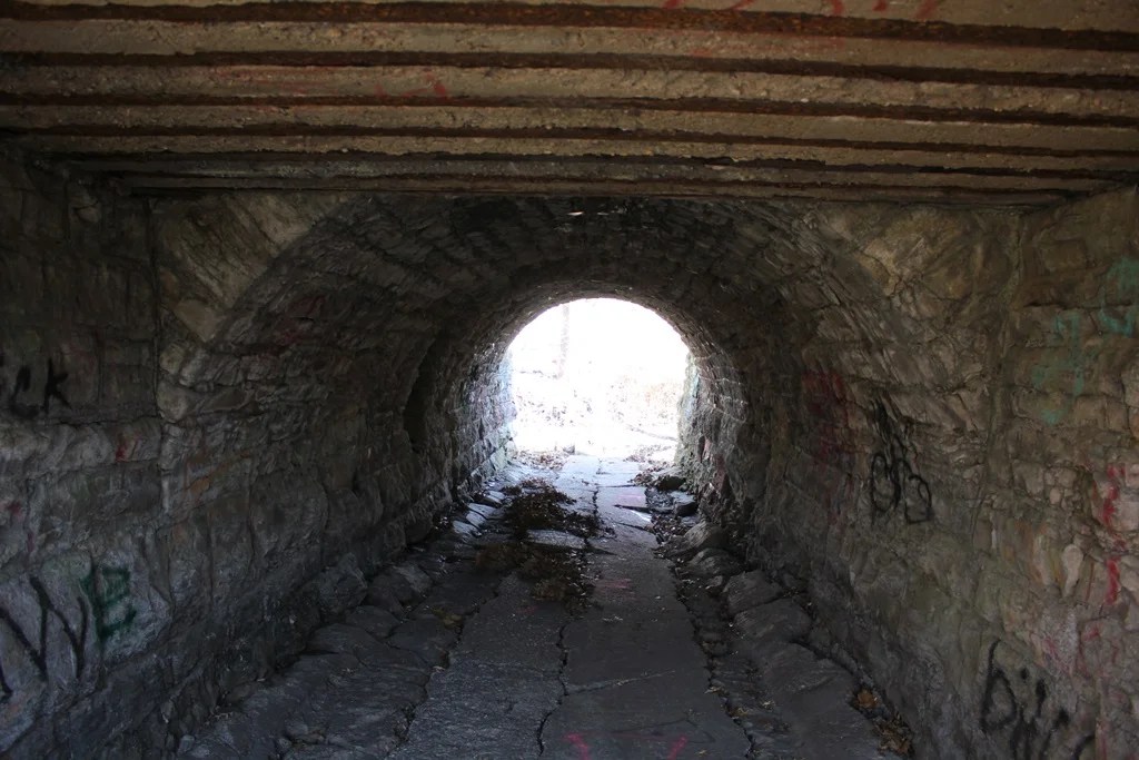 Iowa City Dead Man's Cave